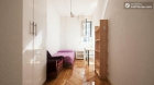 Rooms available - Grand 9-bedroom apartment in central Gran Via - mejor precio | unprecio.es