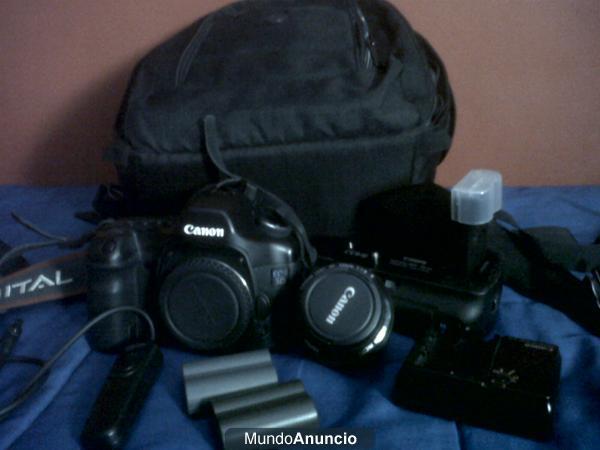 Vendo camara canon 5d perfecto estado y con muchos extras nuevos