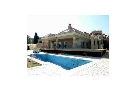 6 Dormitorio Chalet En Venta en Nueva Andalucia, Málaga