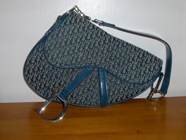 Vendo 4 bolsos - uno dior, otro lv, otro el caballo y  otro gucci