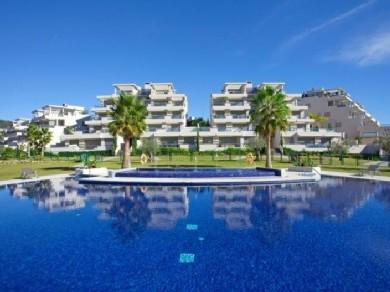 Apartamento con 3 dormitorios se vende en Benahavis, Costa del Sol