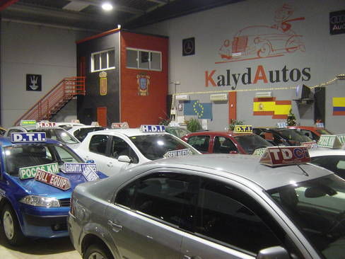 BMW SERIE 3 320D BERLINA
