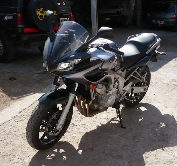 Yamaha Fazer 600 S con solo 7000 km