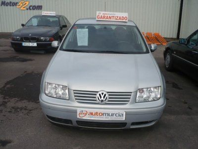 VOLKSWAGEN BORA 2.3 V5 - Murcia