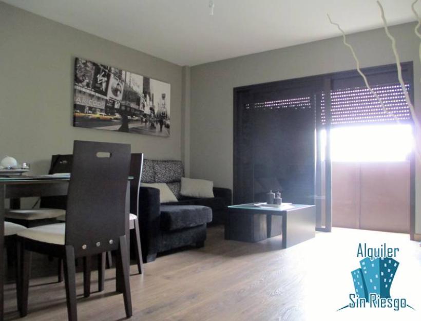 ¡OPORTUNIDAD! Bonito y moderno piso en La Gallega, entrar a vivir! SIN COMISION. 450 eur/m