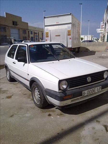 VENDO GOLF 1.8 INY BUEN ESTADO