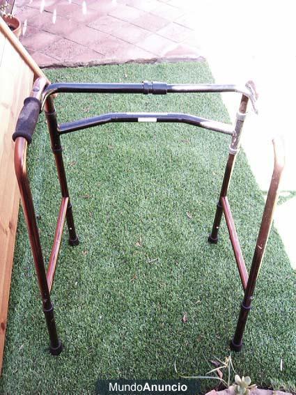 ANDADOR PLEGABLE, ARTICULADO DE ALUMINIO. REHABILITACIÓN, FISIOTERAPIA. 25€