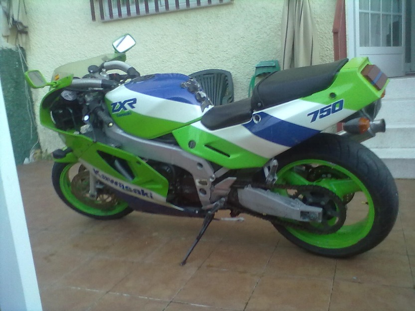 vendo moto kawasaki zxr 750 perfecta