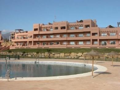 Apartamento con 2 dormitorios se vende en Casares Costa, Costa del Sol