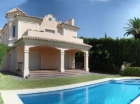 Chalet con 4 dormitorios se vende en Marbella, Costa del Sol - mejor precio | unprecio.es