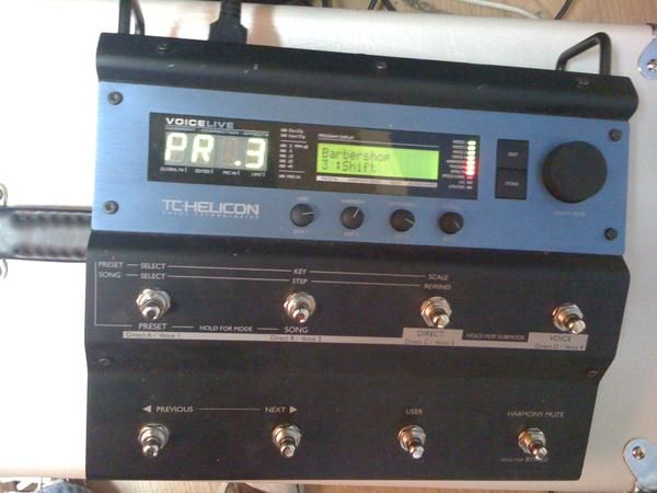 multiefecto de voces TC HELICON VOICE LIVE