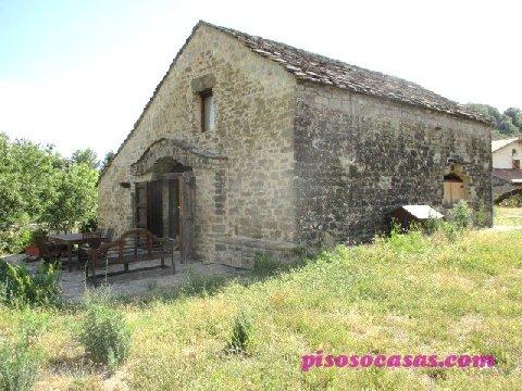 Venta de casa en Casa De Piedra Con Jardin De 1449 M2 En Labuerda P, Labuerda (Huesca)
