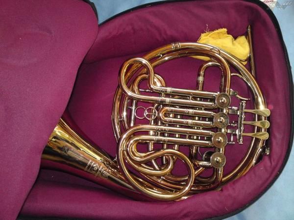Vendo Trompa Hans Hoyer Doble mecanismo (F, Bb) Intercambiable. Modelo Profesional 4801K