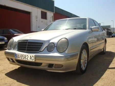 MERCEDES-BENZ E 320 CDI ELEGANCE - Badajoz
