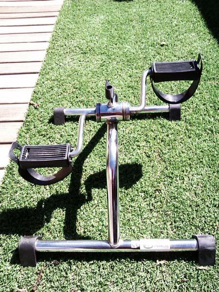 Pedalina, Pedalier, Aparato de ejercicio para Fisioterapia.