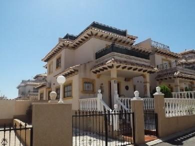 Adosado con 3 dormitorios se vende en Villamartin, Costa Blanca