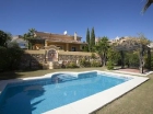 Chalet con 4 dormitorios se vende en Marbella, Costa del Sol - mejor precio | unprecio.es