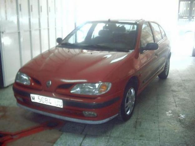 Comprar Renault MEGANE CLASSIC ALIZE 1.6 4-P '97 en Madrid