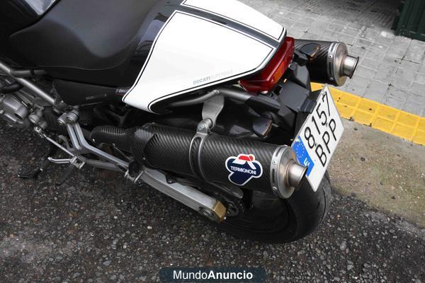 Se vende Ducati Moster S4