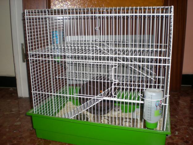 SE VENDE JAULA PARA HAMSTER DE TRES PISOS _ SOLO EN BARCELONA_SE ENTREGA EN MANO    20€