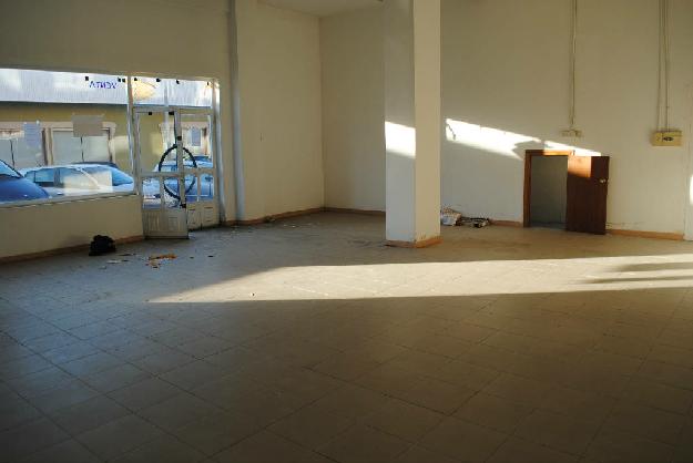 Local en Alquiler. 70 m2c. VENTA O ALQUILER BAJO COMERCIAL.