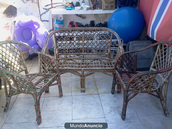 Se vende conjunto 2 sillas + Banco de MADERA