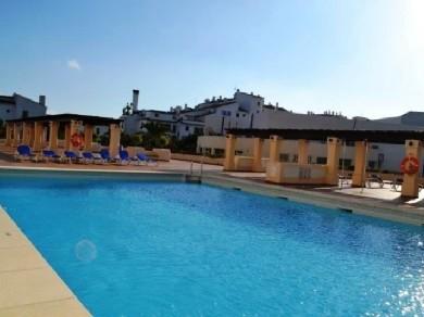 Apartamento con 2 dormitorios se vende en Marbella, Costa del Sol
