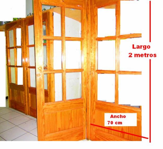 4 puertas de madera con cristal