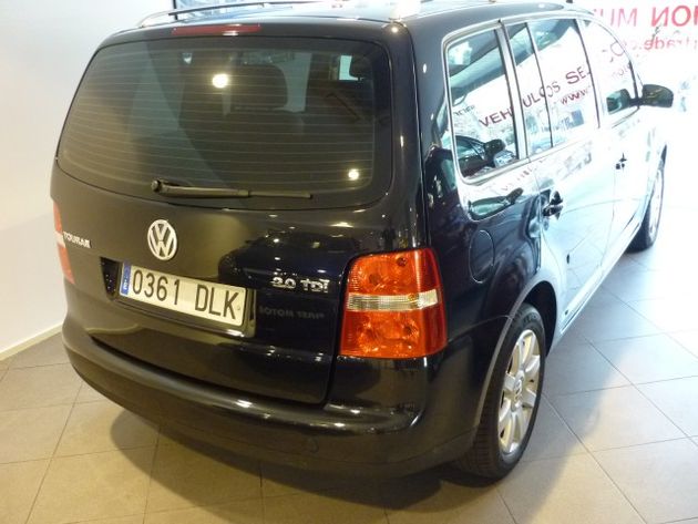 VOLKSWAGEN Touran 2.0TDI Advance
