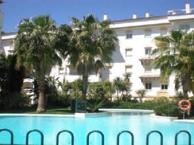 Apartamento con 2 dormitorios se vende en Marbella, Costa del Sol