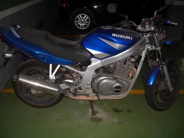 VENDO SUZUKI 500GSE DEL AÑO 2002 - Viladecans