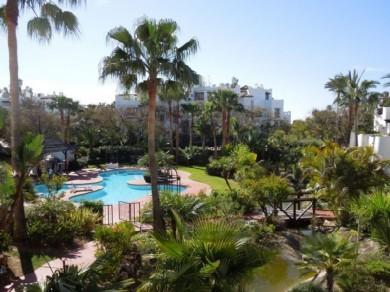 Apartamento con 5 dormitorios se vende en Marbella, Costa del Sol