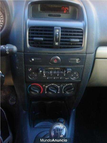 Renault Clio Dynamique 1.2 16V