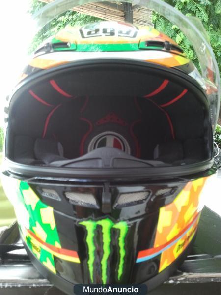 Casco Valentino Rossi 2012 AGV GP tech Nuevo + kit pegatinas y camiseta Monster de regalo