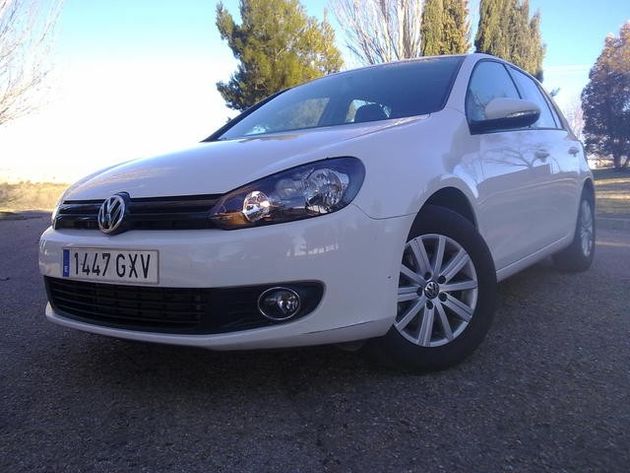 VOLKSWAGEN GOLF  1.6TDI CR BLUEMOTION 105