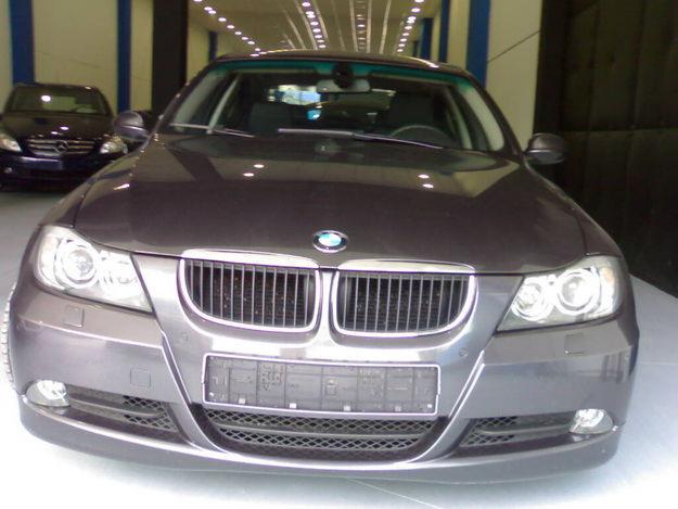 BMW 320d(E90)