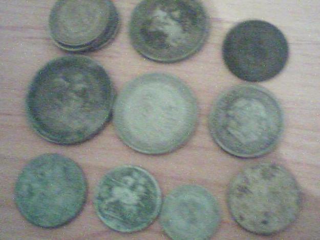 lote de monedas de fran acuñadas entre el año 1940, 41, 44, 53, 57, 59 y 1966