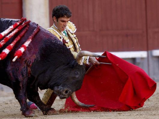 Reventa de entrada,para jose tomas en granada(tendidos y barreras y delanteres de gradas