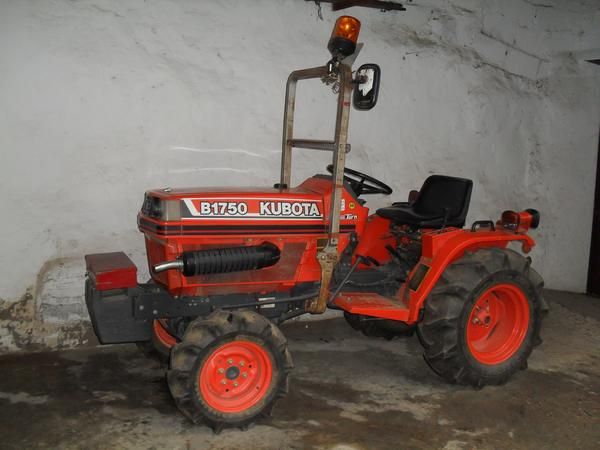 Se vende tractor viñedo KUBOTA B1750