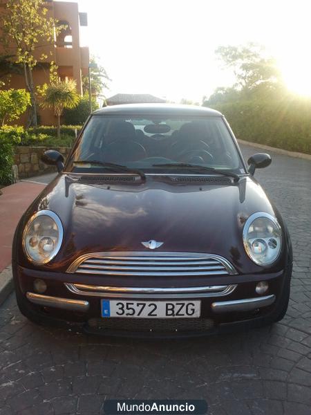 Buena ocasion para comprar un MINI COOPER de 2002 a muy buen precio