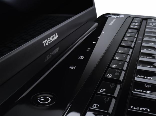 TOSHIBA SATELLITE A300,IMPECABLE Y CON 1 AÑO DE GARANTIA