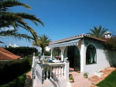 Chalet con 2 dormitorios se vende en Mijas Costa, Costa del Sol