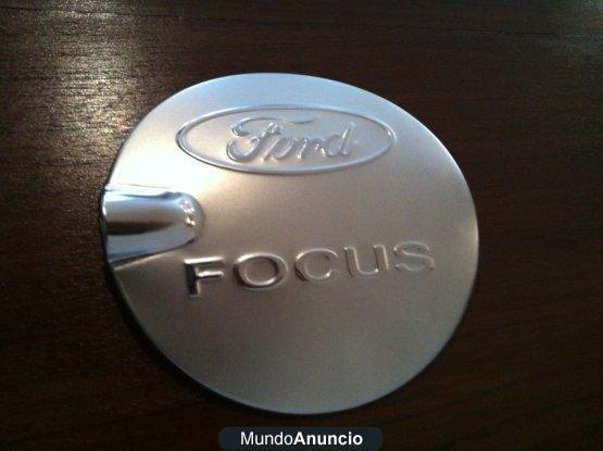 TAPA DEPÓSITO EN CROMADO - ACERO INOX - FORD FOCUS II (2004-2011)