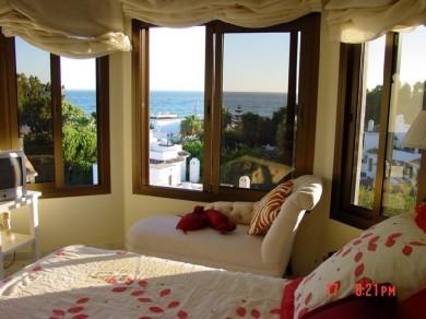 Apartamento con 3 dormitorios se vende en Marbella, Costa del Sol