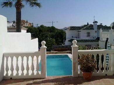 Chalet con 3 dormitorios se vende en Marbella, Costa del Sol
