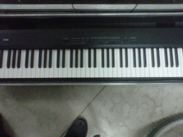 KORG SP 200 en perfecto estado