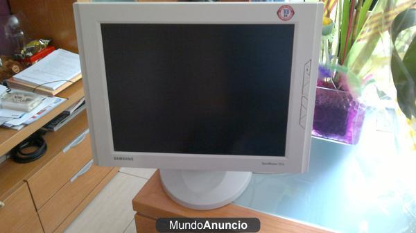 Vendo pantalla de ordenador y router