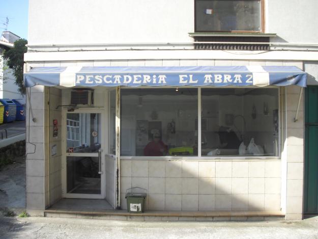 se vende pescaderia en neguri