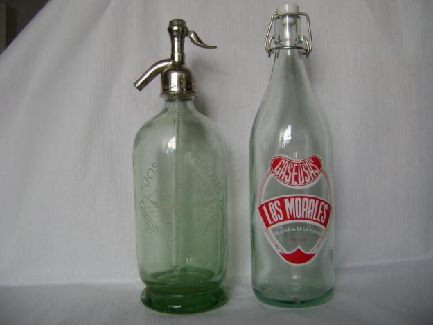 Botellas de gaseosa y sifónes de Villanueva de la Fuente