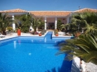 Chalet con 9 dormitorios se vende en Arenas, Axarquia - mejor precio | unprecio.es